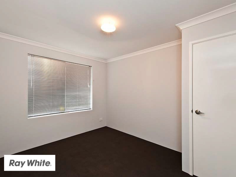 5 Grassdale Parkway, Ellenbrook WA 6069