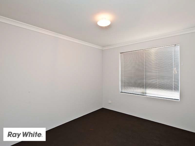 5 Grassdale Parkway, Ellenbrook WA 6069