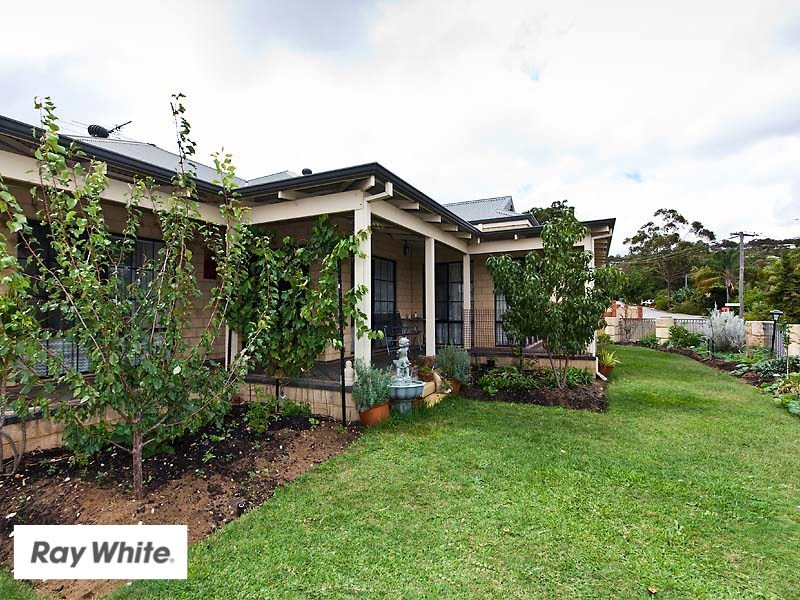 2 Cottingley Place, Swan View WA 6056