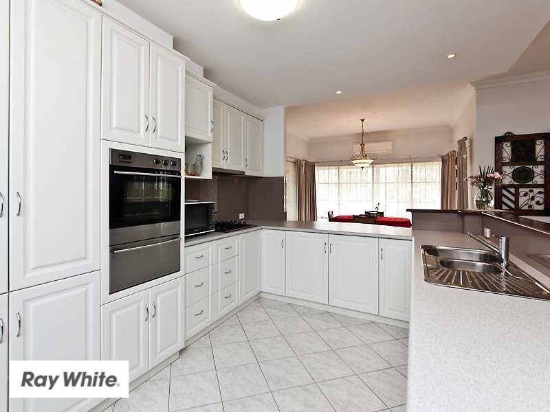 2 Cottingley Place, Swan View WA 6056