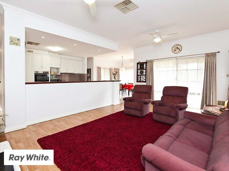 2 Cottingley Place, Swan View WA 6056