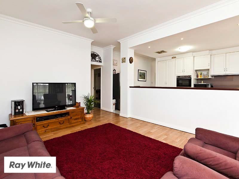 2 Cottingley Place, Swan View WA 6056