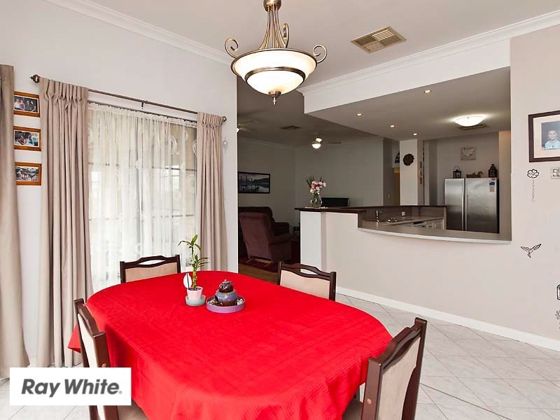 2 Cottingley Place, Swan View WA 6056