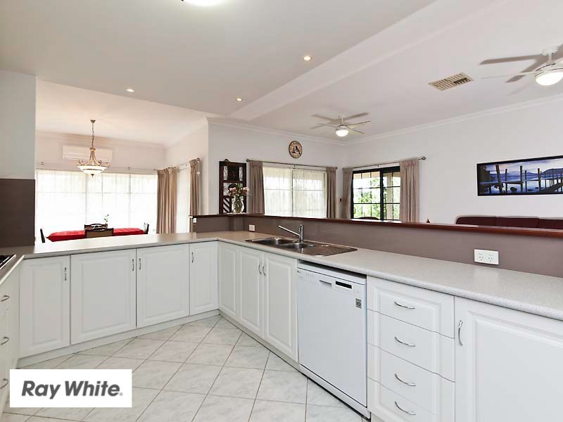 2 Cottingley Place, Swan View WA 6056