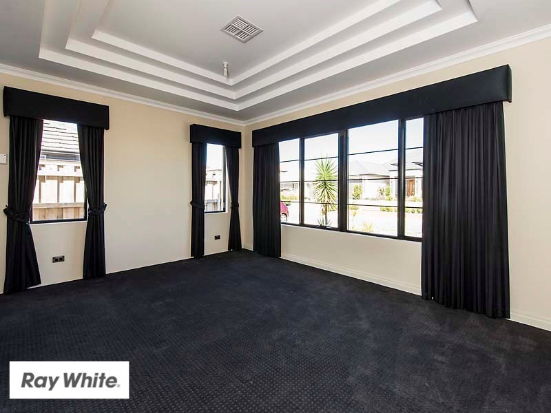 31 Longview Way, The Vines WA 6069