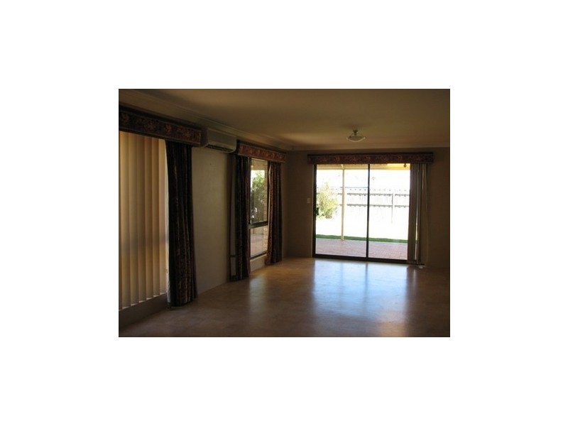 3 Rocklea Crescent, Ellenbrook WA 6069