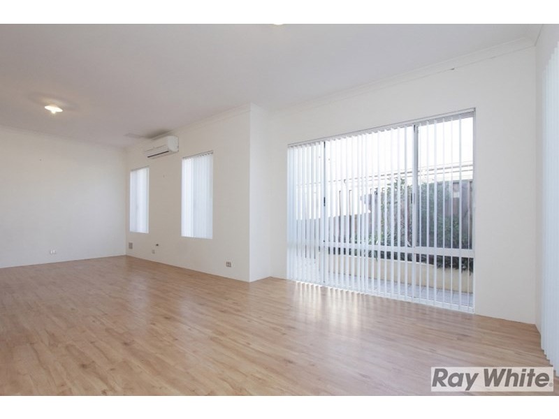 24 Greenslade Crescent, Ellenbrook WA 6069