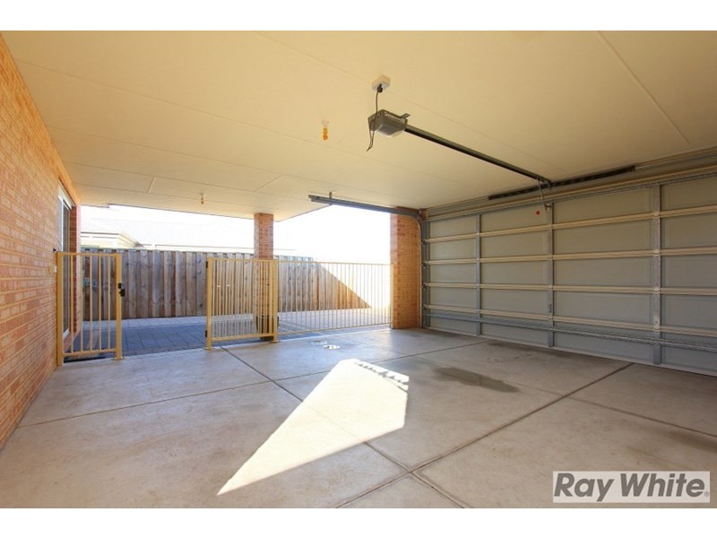 24 Greenslade Crescent, Ellenbrook WA 6069