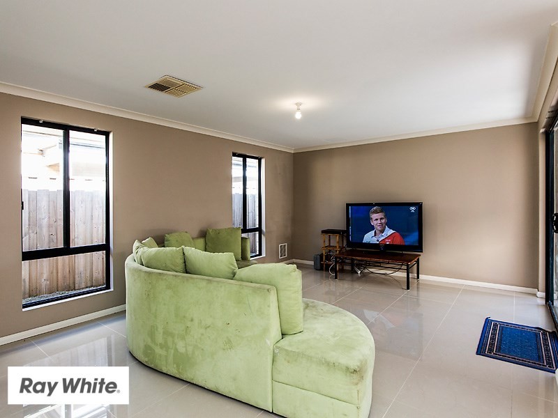 24 Brixton Crescent, Ellenbrook WA 6069