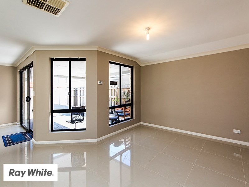 24 Brixton Crescent, Ellenbrook WA 6069