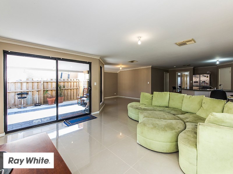 24 Brixton Crescent, Ellenbrook WA 6069
