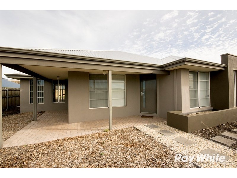 4 Rennex Ramble, Ellenbrook WA 6069