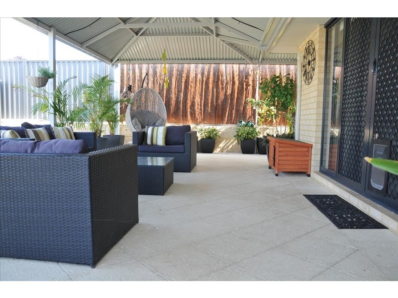 381 Millhouse Road, Aveley WA 6069