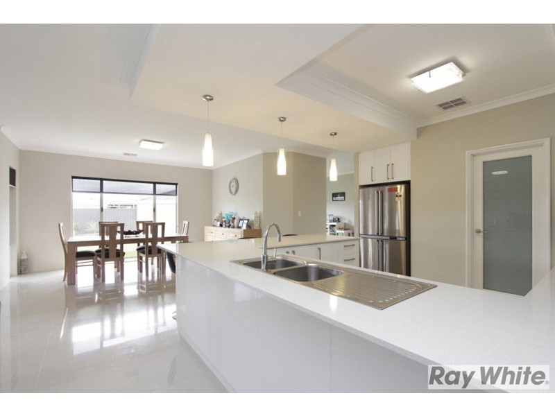 9 Aleaha Brace, Aveley WA 6069