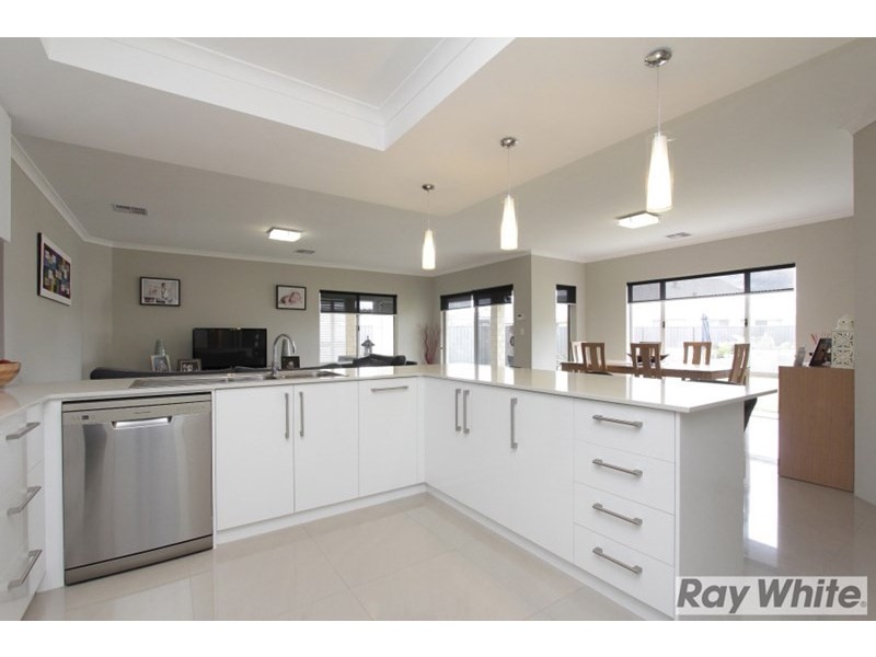 9 Aleaha Brace, Aveley WA 6069