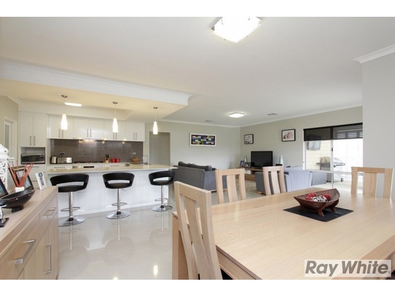 9 Aleaha Brace, Aveley WA 6069