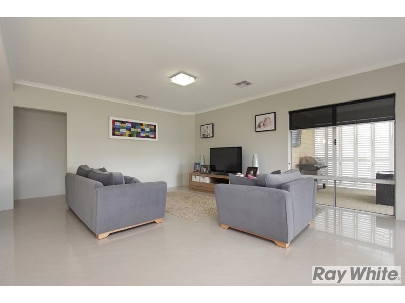 9 Aleaha Brace, Aveley WA 6069