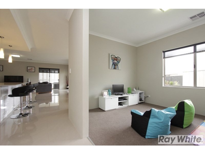 9 Aleaha Brace, Aveley WA 6069