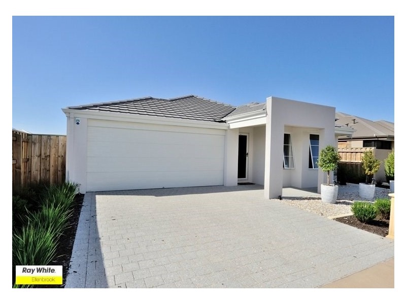 18 Pinneroo Terrace, Ellenbrook WA 6069