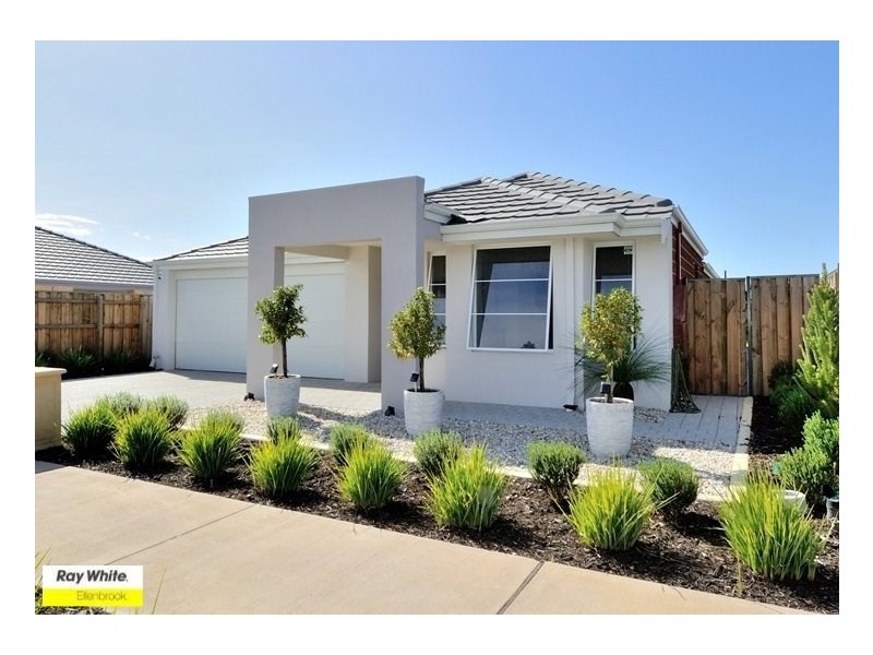 18 Pinneroo Terrace, Ellenbrook WA 6069