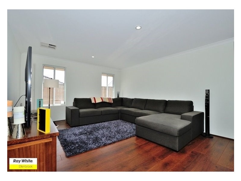 18 Pinneroo Terrace, Ellenbrook WA 6069