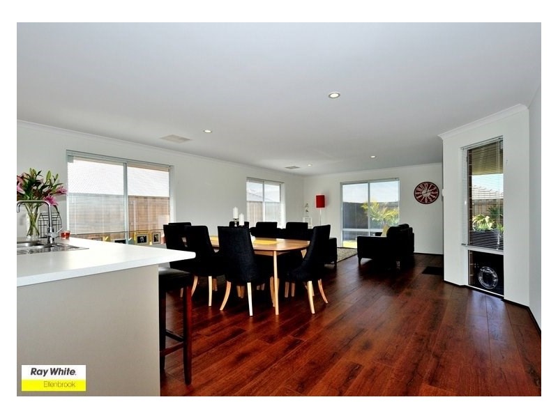 18 Pinneroo Terrace, Ellenbrook WA 6069