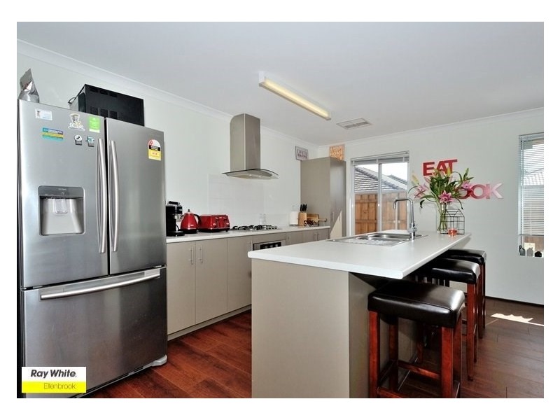 18 Pinneroo Terrace, Ellenbrook WA 6069