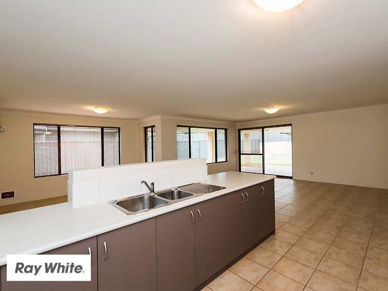 29 Whitehart Entrance, Aveley WA 6069