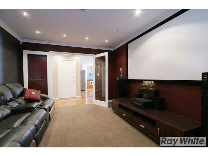 6 Delaney Road, Aveley WA 6069