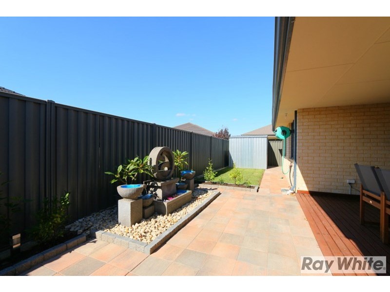 6 Delaney Road, Aveley WA 6069