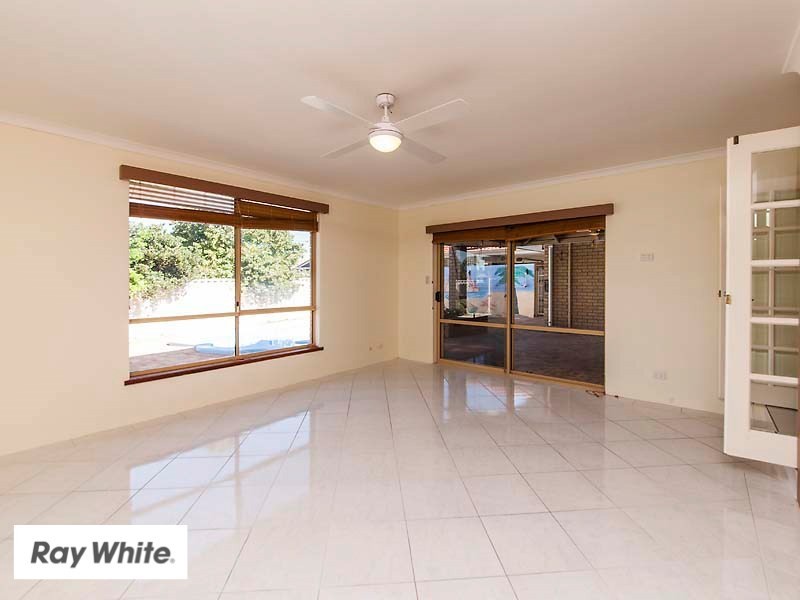 28 Marianne Way, Alexander Heights WA 6064