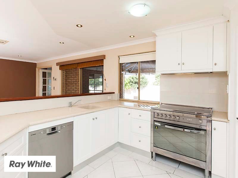 28 Marianne Way, Alexander Heights WA 6064