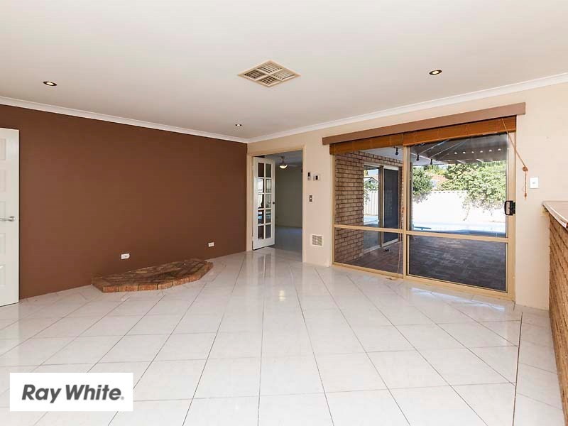 28 Marianne Way, Alexander Heights WA 6064