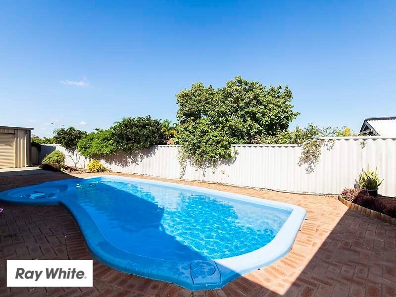 28 Marianne Way, Alexander Heights WA 6064