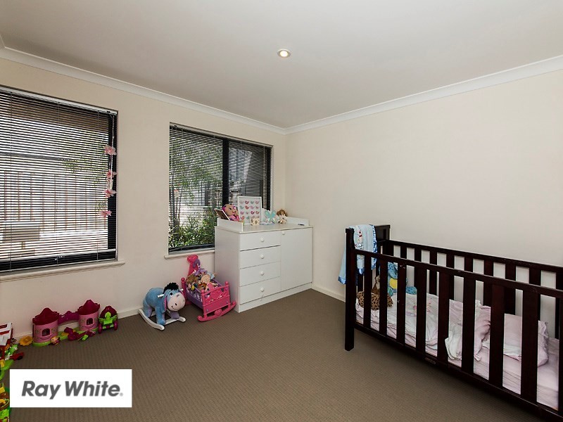 3/8 Evesham Drive, Ellenbrook WA 6069