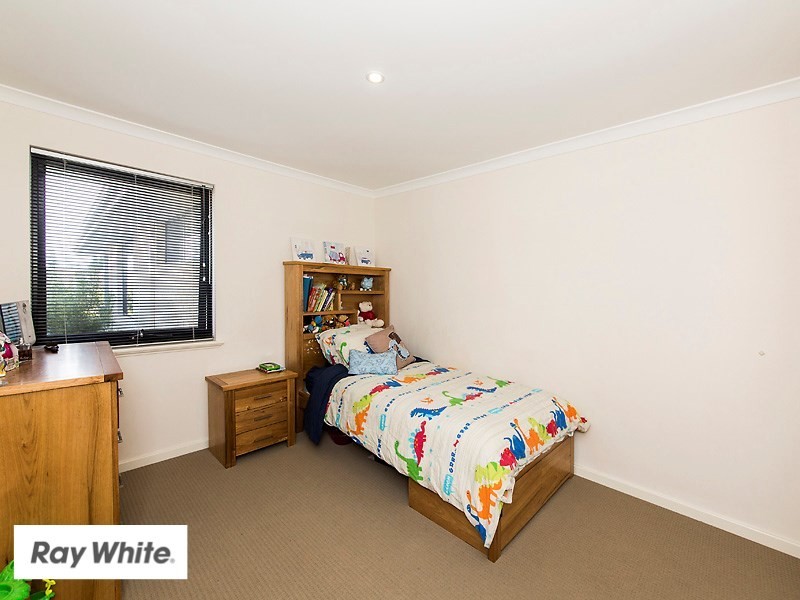 3/8 Evesham Drive, Ellenbrook WA 6069