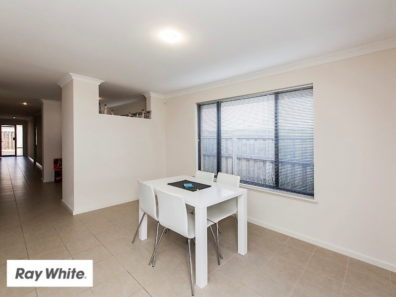 3/8 Evesham Drive, Ellenbrook WA 6069