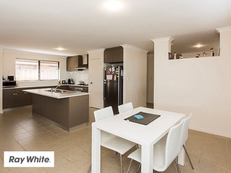 3/8 Evesham Drive, Ellenbrook WA 6069