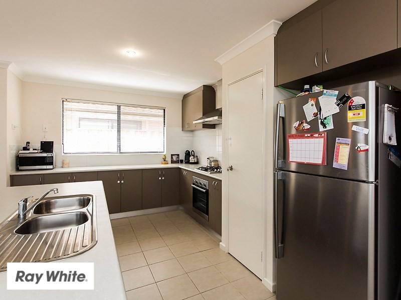 3/8 Evesham Drive, Ellenbrook WA 6069