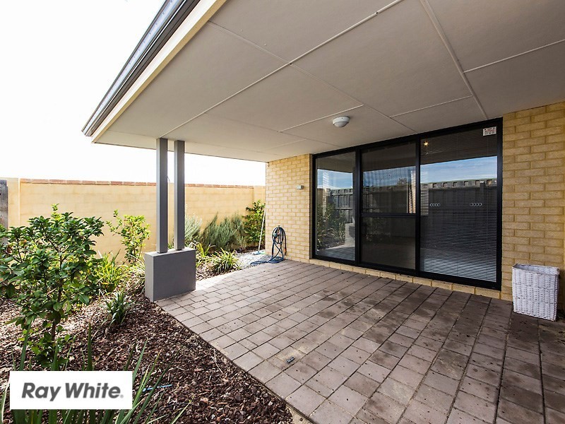 3/8 Evesham Drive, Ellenbrook WA 6069
