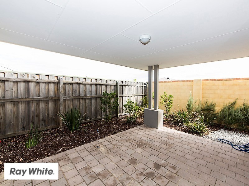 3/8 Evesham Drive, Ellenbrook WA 6069