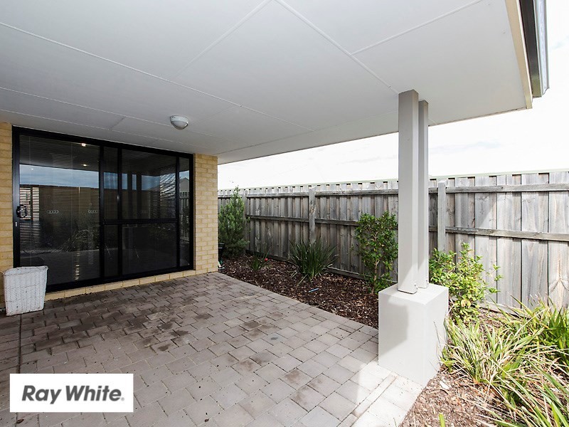 3/8 Evesham Drive, Ellenbrook WA 6069