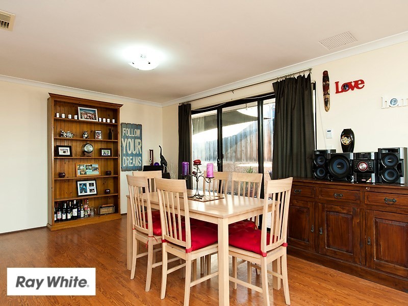 15 Newington Pass, Ellenbrook WA 6069