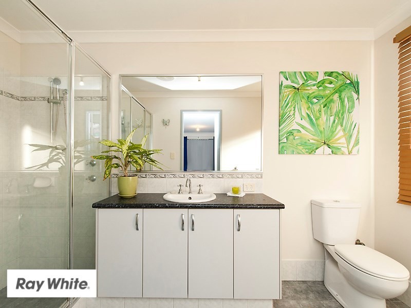 15 Newington Pass, Ellenbrook WA 6069