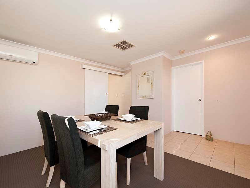 6 Silent Grove, Ellenbrook WA 6069