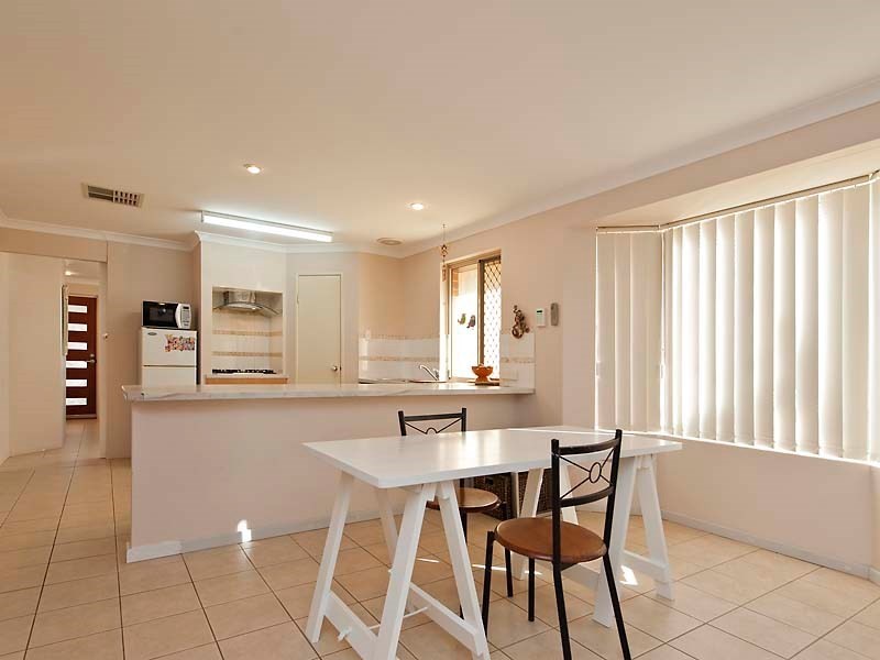 6 Silent Grove, Ellenbrook WA 6069