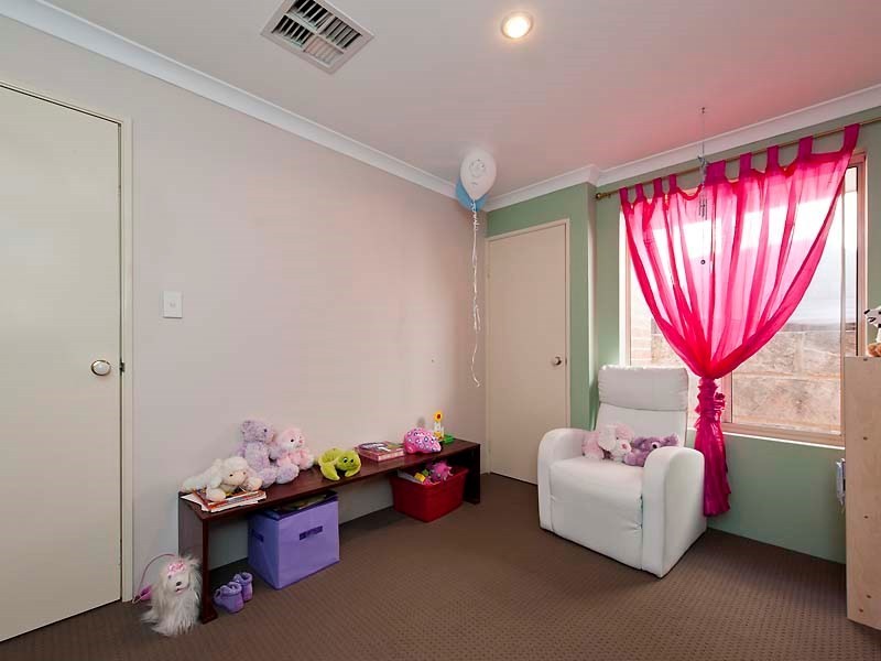 6 Silent Grove, Ellenbrook WA 6069