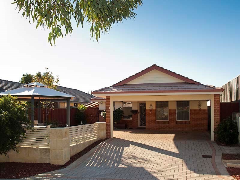 6 Silent Grove, Ellenbrook WA 6069