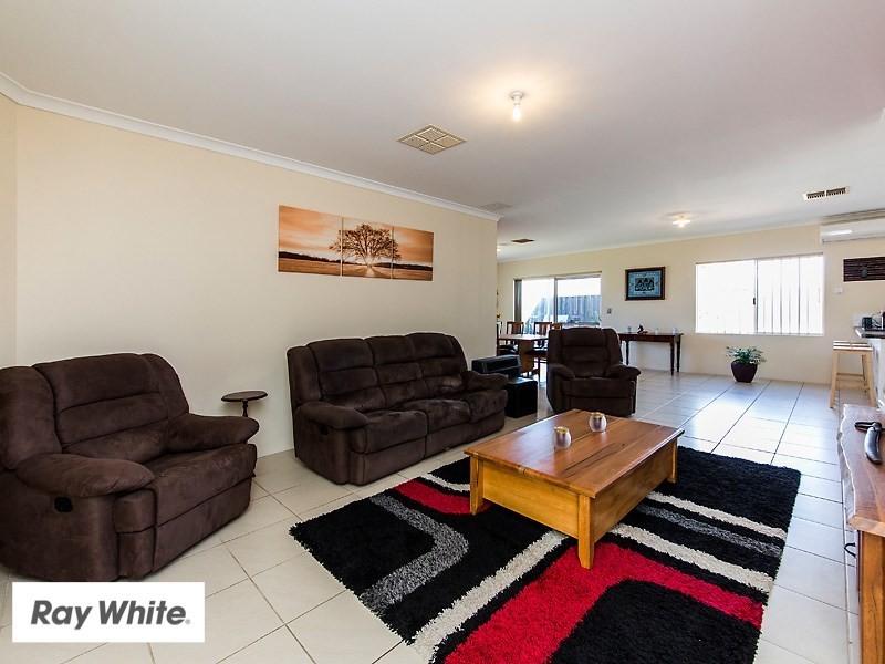 4 Halpin Circle, Ellenbrook WA 6069