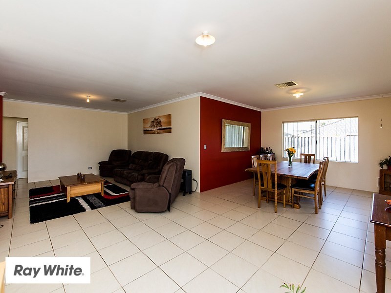 4 Halpin Circle, Ellenbrook WA 6069